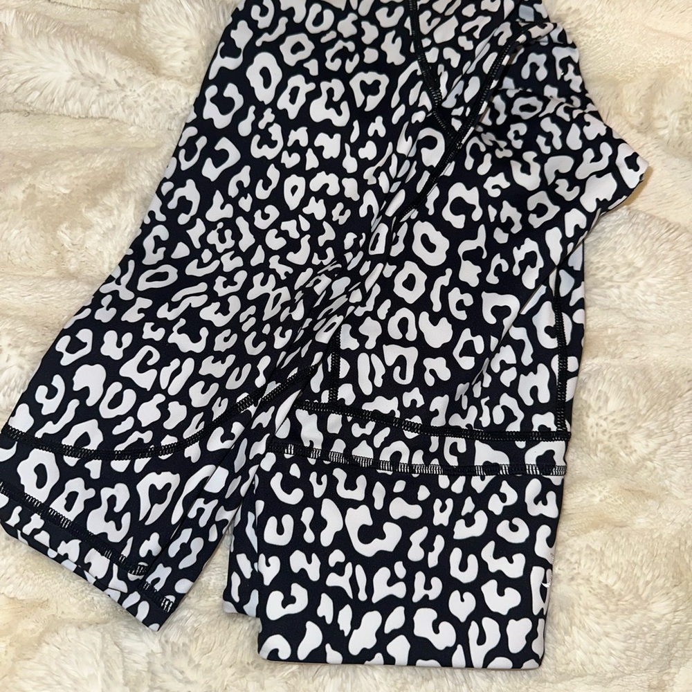 ZYIA black and white leopard light n tight crop with pockets